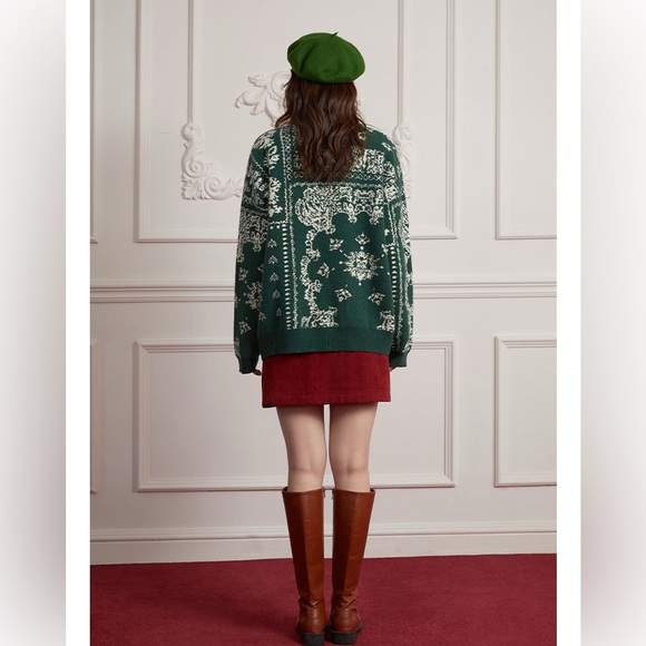 BNWT Christmas Wool Blend Cardigan with Removable Ornaments - Picture 3 of 9